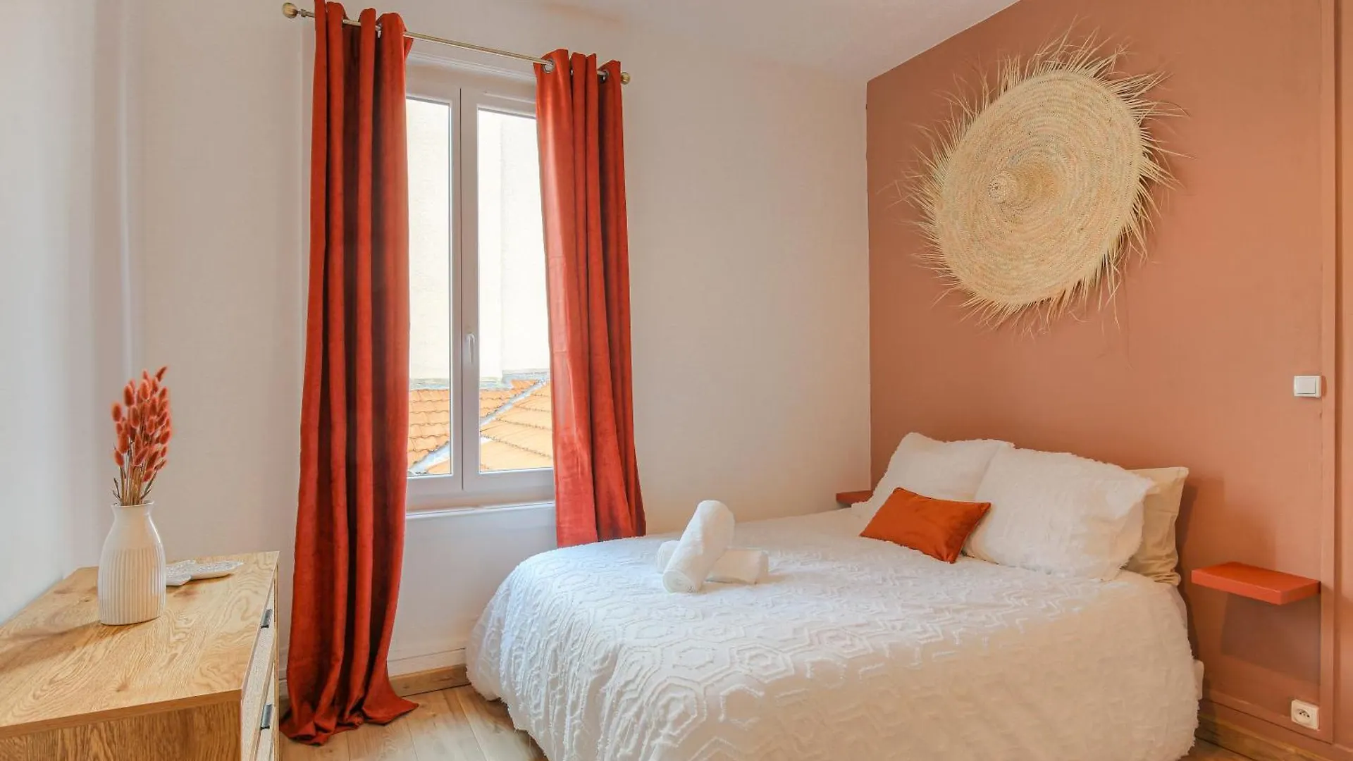Ideal Pro & Couples - Calme- Dernier Etage - Cite Des Affaires サン・テティエンヌ 0*,  フランス